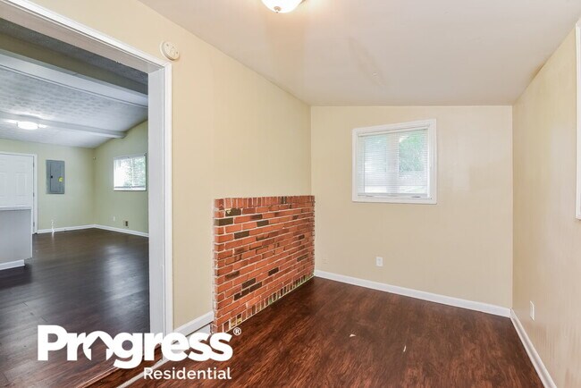 Photo - 2351 Pinewood Dr