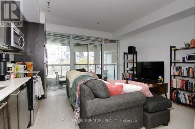 Photo - 50 Bruyeres Mews Unit 305