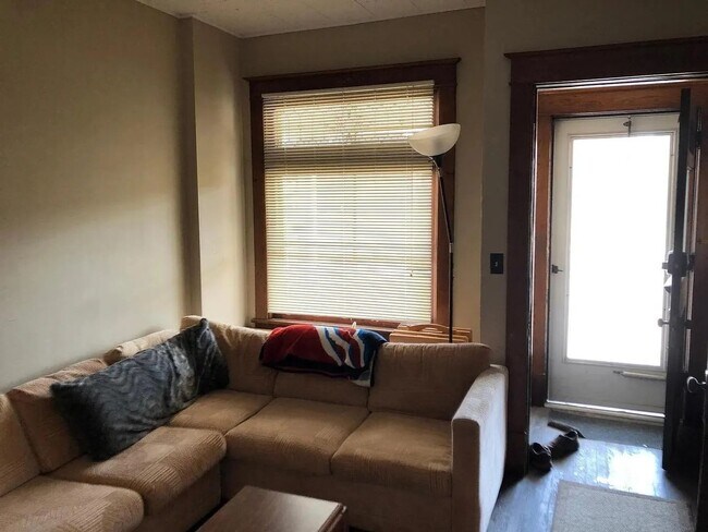 803 Snelling Ave N Unit 1