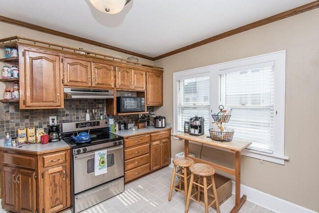 Photo - 537 N 59th St