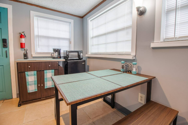 Photo - 1731 Grayson Dr Apartment Unit 2