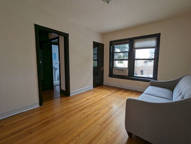 Photo - 2700 N Spaulding Ave Unit 3DD