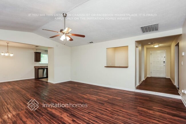 Photo - 3065 Nappa Trail SW