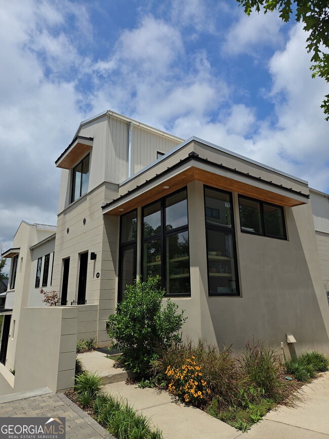 Building Photo - 1190 Mado Lp Rental
