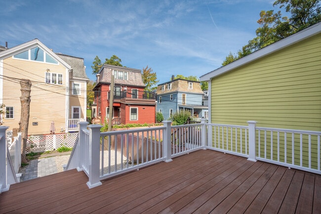 Photo - 31 School St