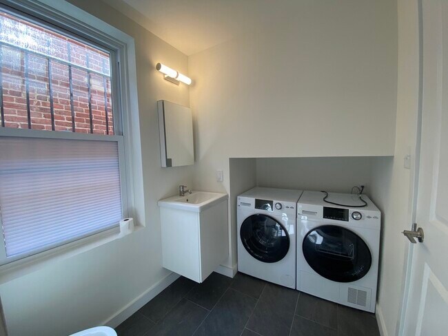 Photo - 1832-34 Callowhill St Unit A