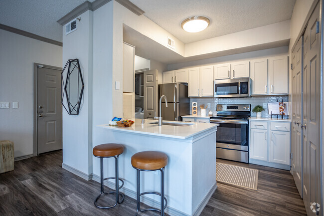 Interior Photo - Lakeshore at Preston Rental