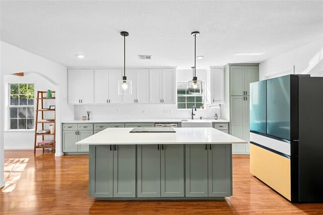 Photo - 505 Mairo St