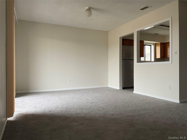 Photo - 32 Omni Parc Dr