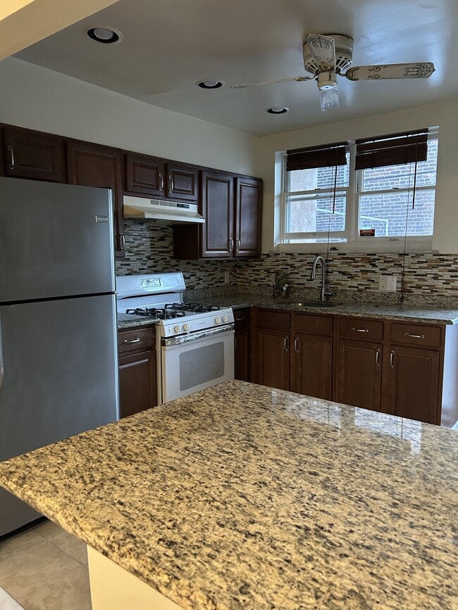 Photo - 2434 S 11th St