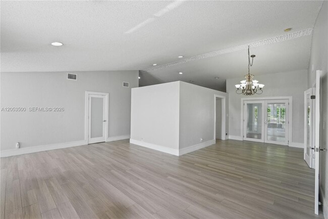 Photo - 4040 NE 6th Ave