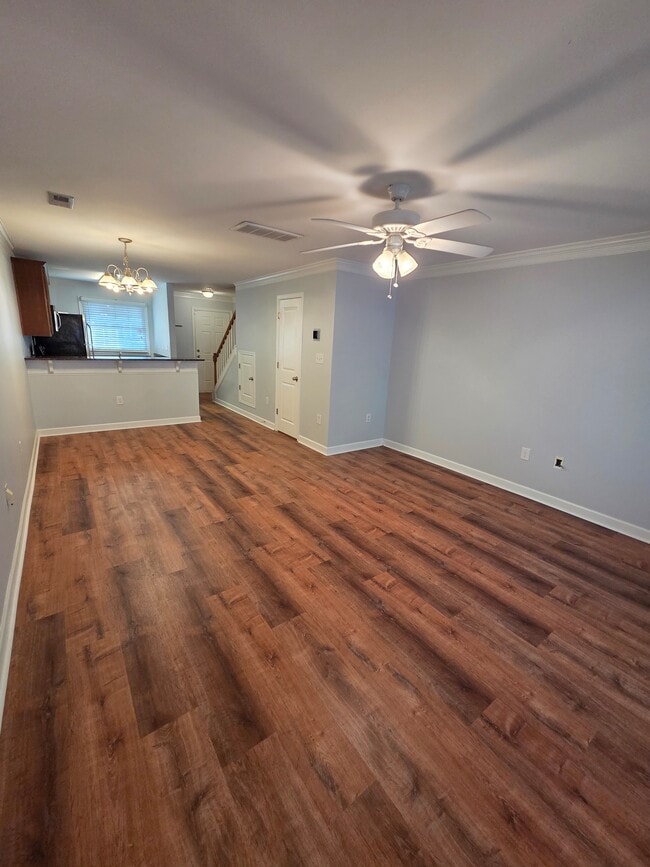 Photo - 1215 Green Oaks Ln