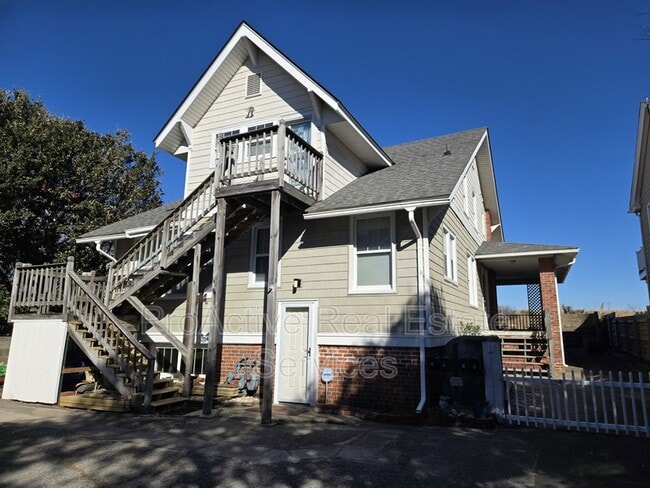 Building Photo - 1800 E Ocean View Ave Unit #1