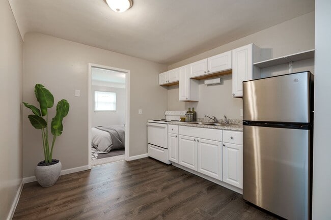 Photo - Pearl Street Apartments - Newly Remodeled 1 Bedroom! Near the Reading Bridal District Unit PL 307-05