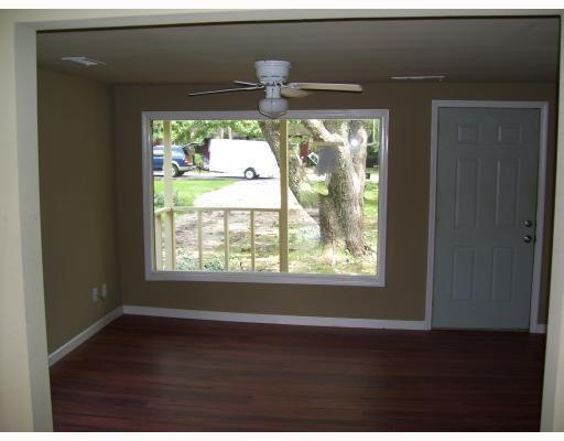 Photo - 581 S Ray Ave