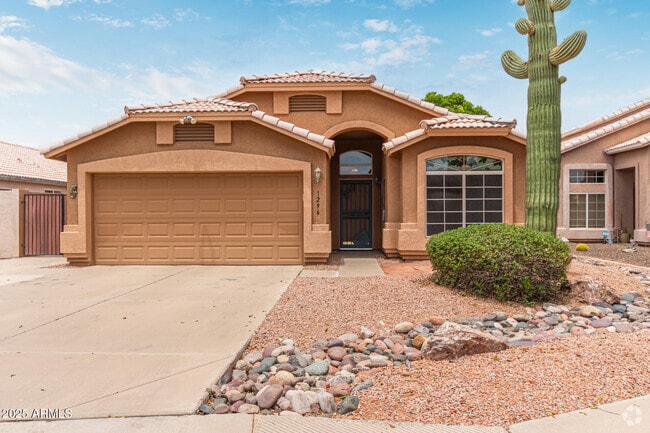 Building Photo - 1296 S Cholla St Rental