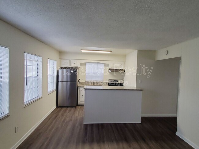 Photo - 5250 Davisson Ave