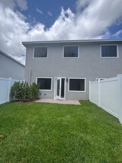 Photo - 4844 Dillon St
