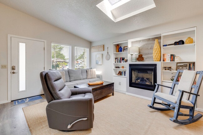 Building Photo - 1643 S Edgewood St Unit SI ID1590409P