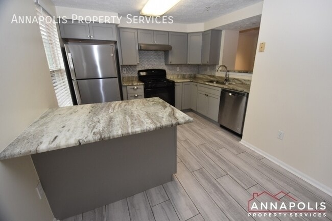 Photo - 1534 Falstone Ln