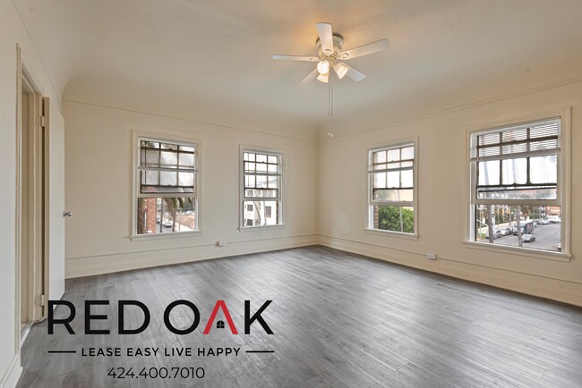 Building Photo - 400 S Kenmore Ave Unit 201 Rental