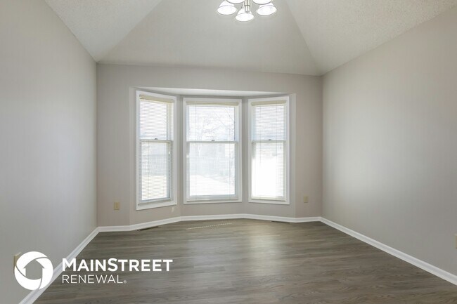 Photo - 613 SE Ashton Dr