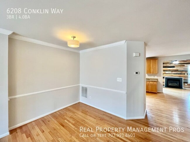 Photo - 6208 Conklin Way