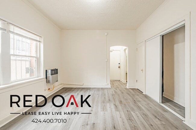 Building Photo - 153 N New Hampshire Ave Unit 210