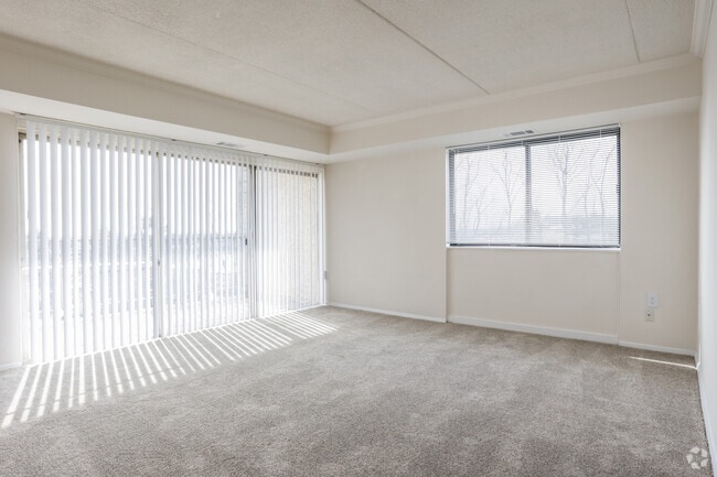 2BR, 2BA - 1,150SF
