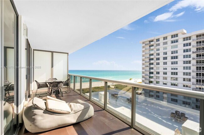 Building Photo - 5875 Collins Ave Unit 903 Rental