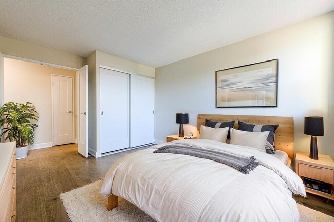 Photo - Trafalgar Square