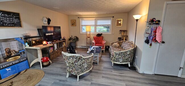 Photo - 128 Triphammer Ter Unidad #A