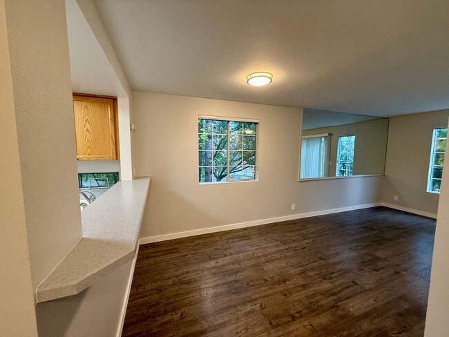 Photo - Beautiful 2 bed, 1.5 bath Condo located in... Unidad 1
