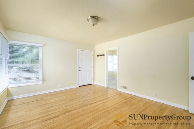 Photo - Newly Updated Liberty Wells Duplex!!