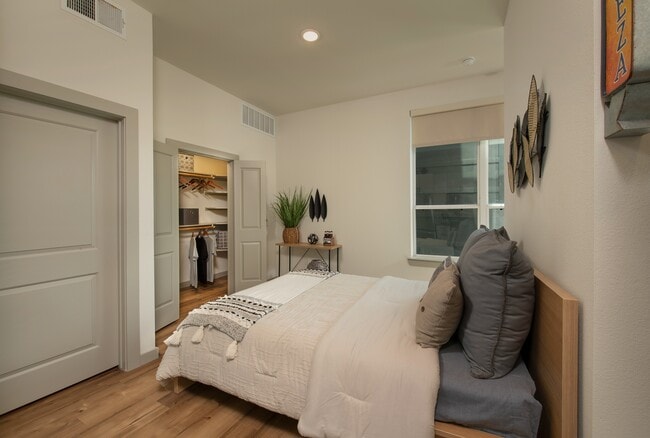 315 Bedroom 1.2