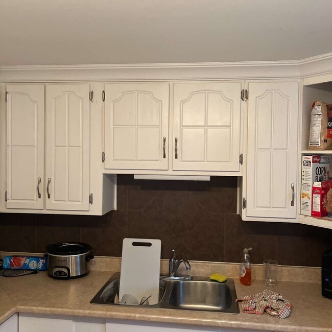 Building Photo - 37 Adeline St Unit 37 Adeline - 1