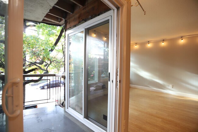 Photo - 22 Moss Ave Unidad 101