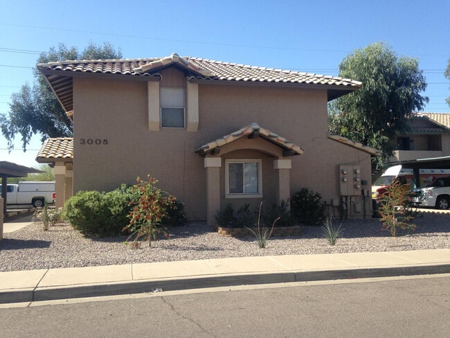 Building Photo - 3005 E Cicero St