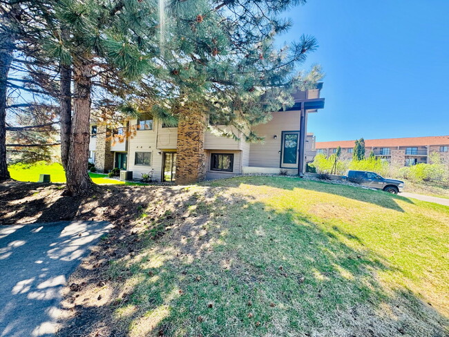 Photo - 14600 Hampshire Pl