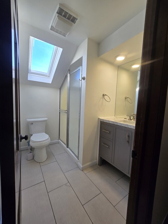 Photo - 382 Amherst Rd