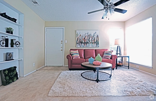 living area - Contour Place