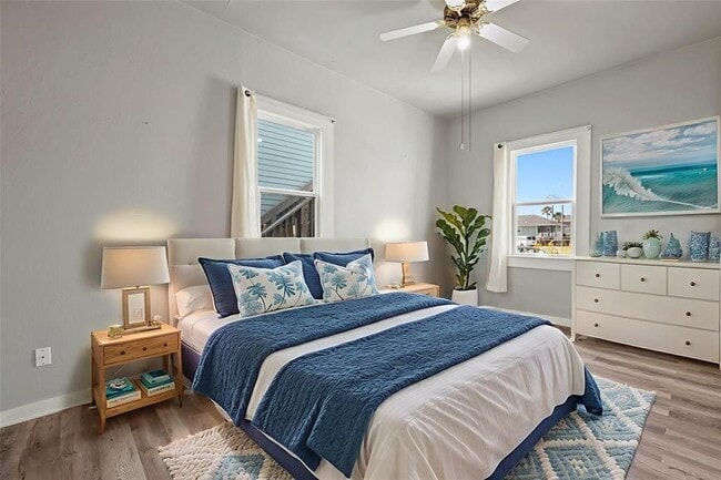 Photo - 2714 Avenue H Unit B-2