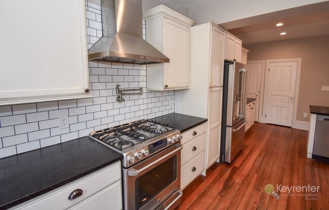 Building Photo - 2 Bedroom, 1.5 Bath Twin in Doylestown