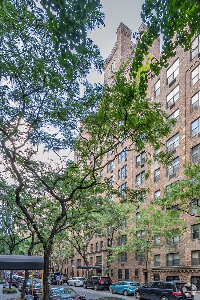 Photo - 225 24TH Street