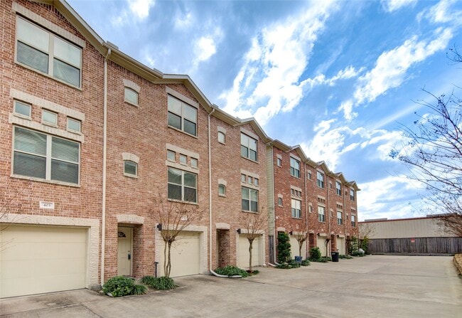 Building Photo - 2710 Hullsmith Dr Unit 402