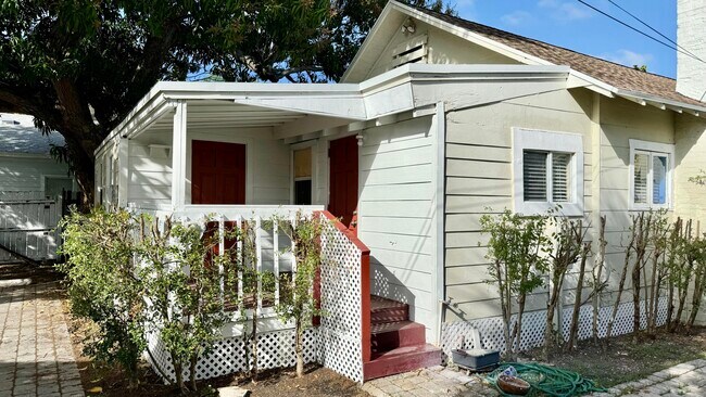 Photo - 205 S Federal Hwy