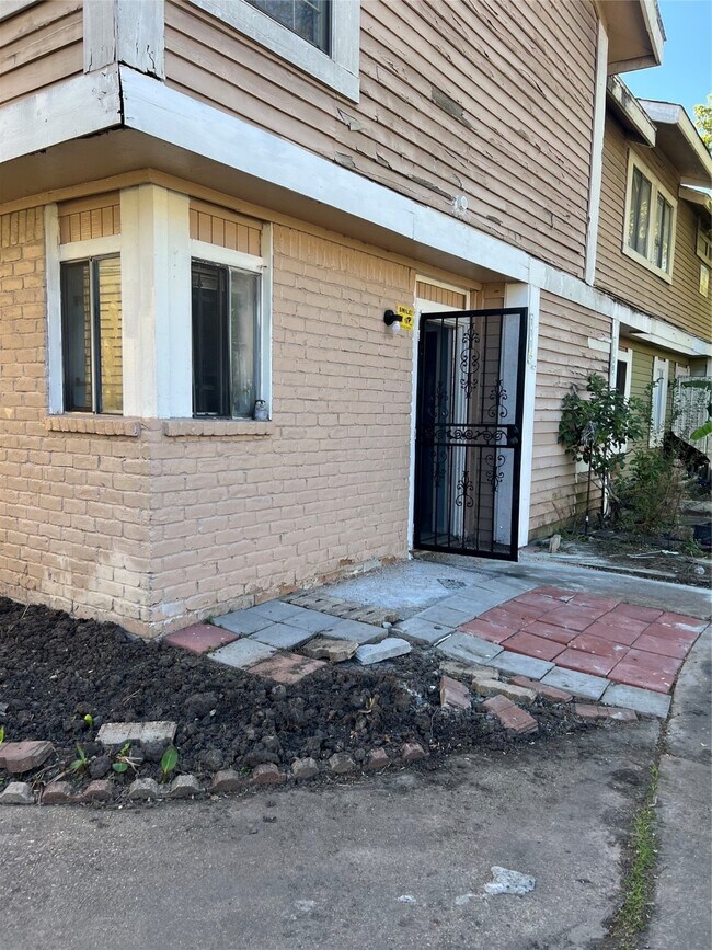 Building Photo - 8405 Wilcrest Dr Unit 1110