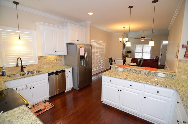 Photo - 2805 Mallory Dr NW