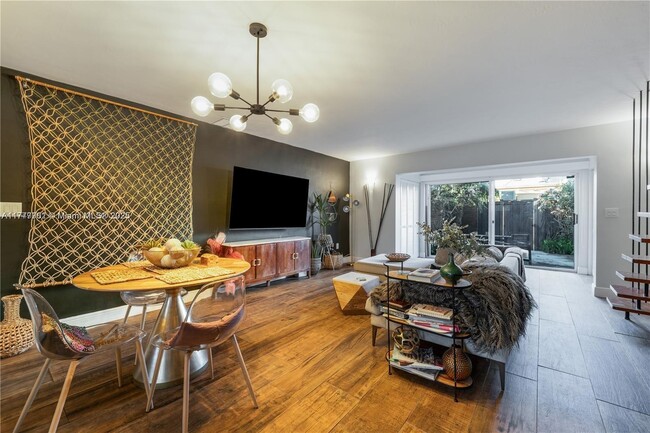 Photo - 2247 NE 122nd St Townhome