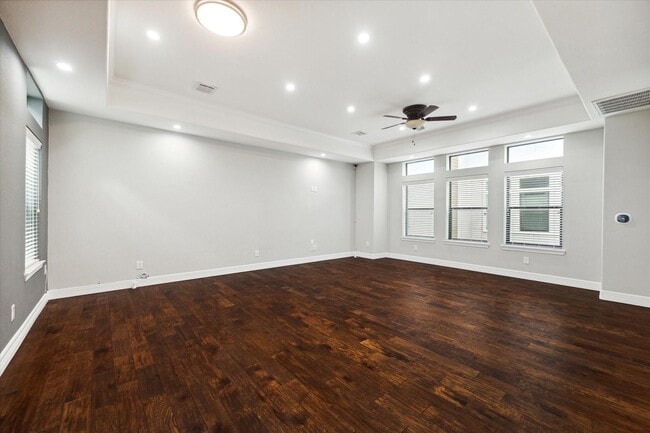 Photo - 1620 W 24th St